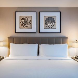 One-Bedroom King Suite